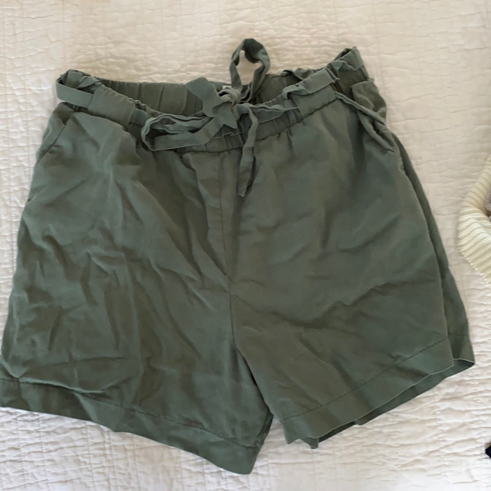 Maison Jules Olive Green Shorts L